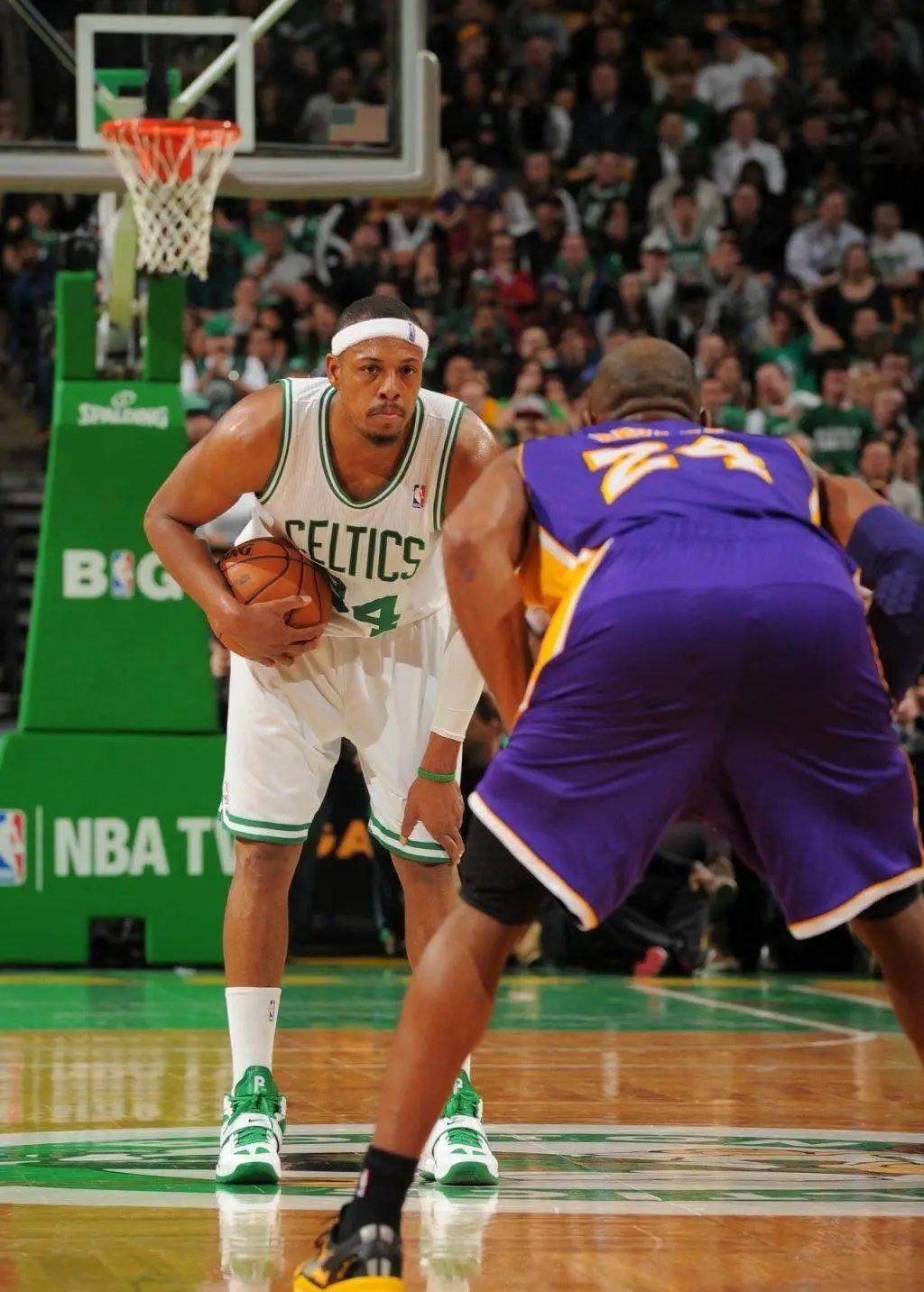 而此刻布伦 而此刻布伦